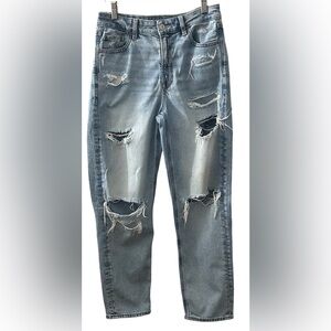 AMERICAN EAGLE Distressed Light Blue Mom Jeans Women's Size 4